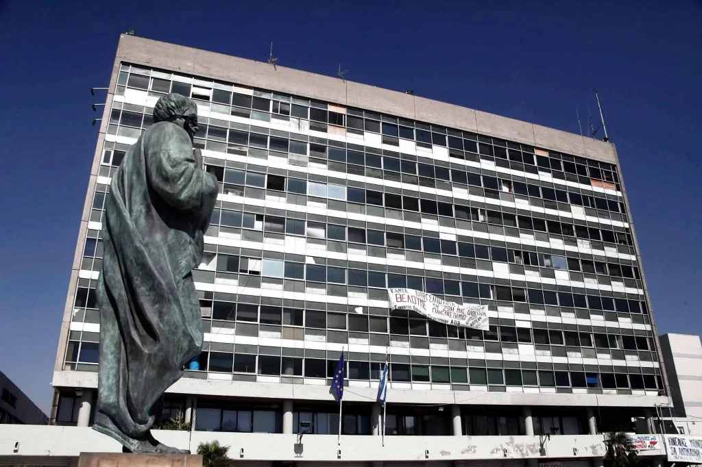 ΑΠΘ: Διεθνές Βραβείο σε πρωτότυπη εργασία για την προστασία σταθμών φόρτισης ηλεκτρικών αυτοκινήτων