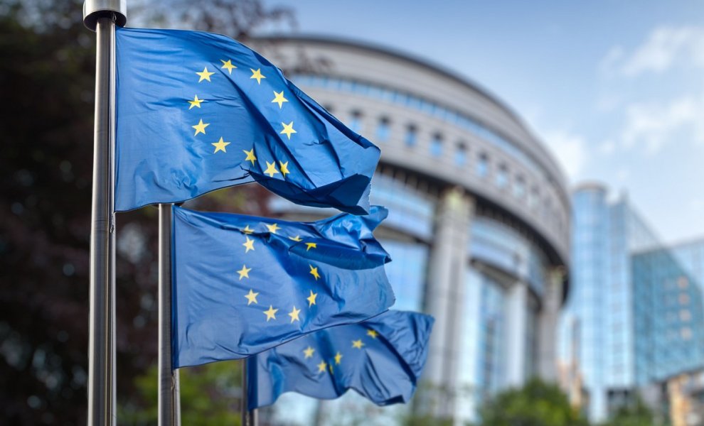 ESG και αμυντικός κλάδος: Η Κομισιόν προειδοποιεί για τα όρια της βιώσιμης χρηματοδότησης