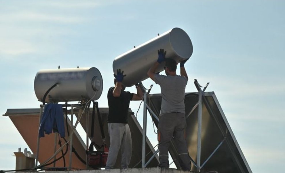 «Αλλάζω Σύστημα Θέρμανσης και Θερμοσίφωνα»: Ενίσχυση προϋπολογισμού κατά 424 εκατ. ευρώ – Παράταση έως το 2026