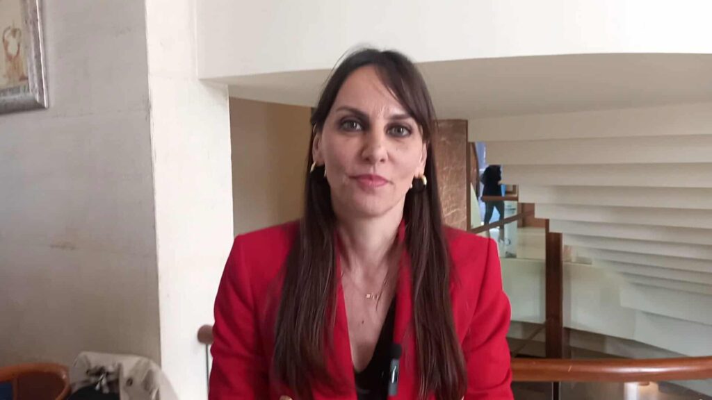 Η Υφυπουργός Εσωτερικών Βιβή Χαραλαμπογιάννη αποκλειστικά στο viosimi.gr – “Ενισχύουμε έμπρακτα την Αυτοδιοίκηση, γιατί είναι ο πυρήνας της δημοκρατίας”