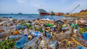 Έκθεση “Breaking the Plastic Wave 2025”: Η πλαστική ρύπανση απειλεί να ξεφύγει εκτός ελέγχου – Ραγδαία αύξηση παραγωγής, εκπομπών και κινδύνων για την υγεία