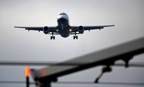 IATA: Η παραγωγή βιώσιμων αεροπορικών καυσίμων παραμένει πολύ χαμηλότερη από τις ανάγκες του κλάδου