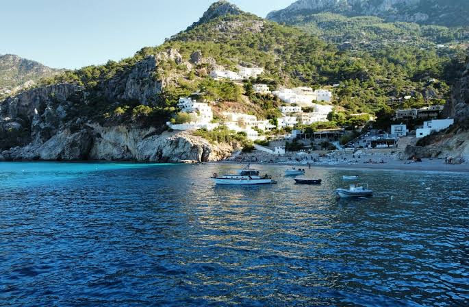 Επιμήκυνση της τουριστικής περιόδου: Βιώσιμος τουρισμός και ενίσχυση της ανθεκτικότητας της ελληνικής οικονομίας