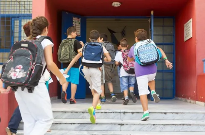 Θεσσαλονίκη: 3.746 λιγότεροι μαθητές στα δημοτικά σε πέντε χρόνια – Η δημογραφική πρόκληση χτυπά την πόρτα των σχολείων